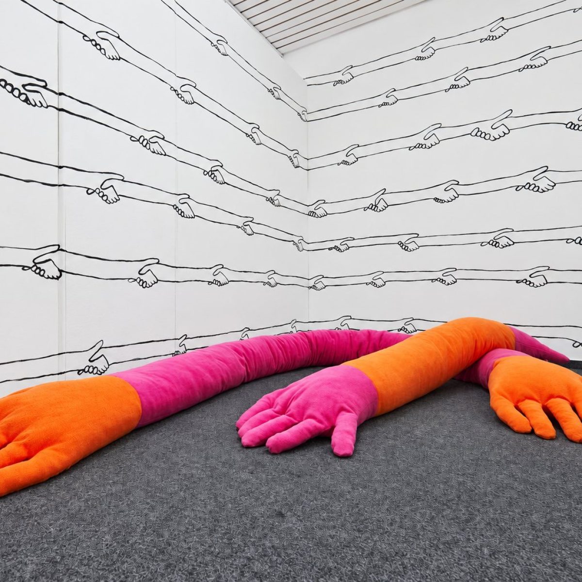 Lea Deutschmann Verbunden 03 Installation Wide