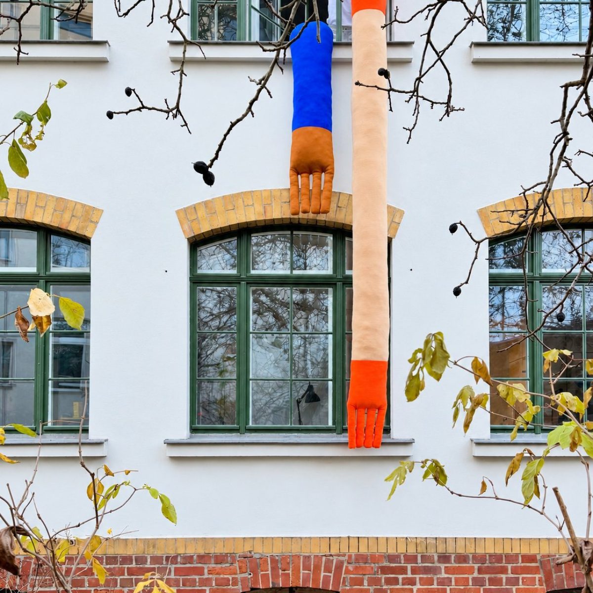 Lea Deutschmann Verbunden 10 Facade